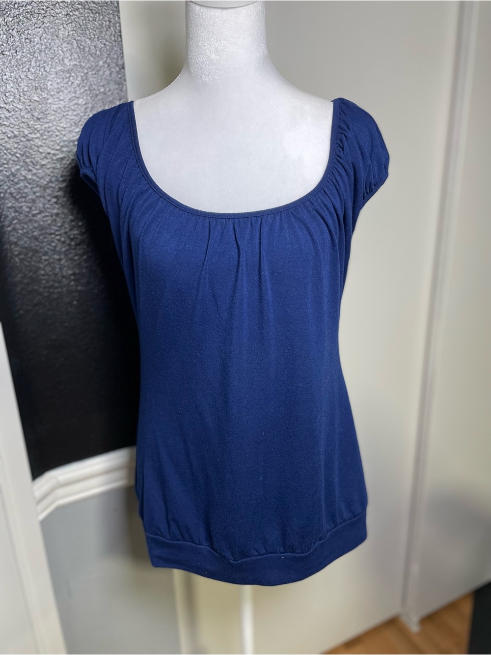 Weavers Navy Scoop-Neck Short Sleeve Tee
